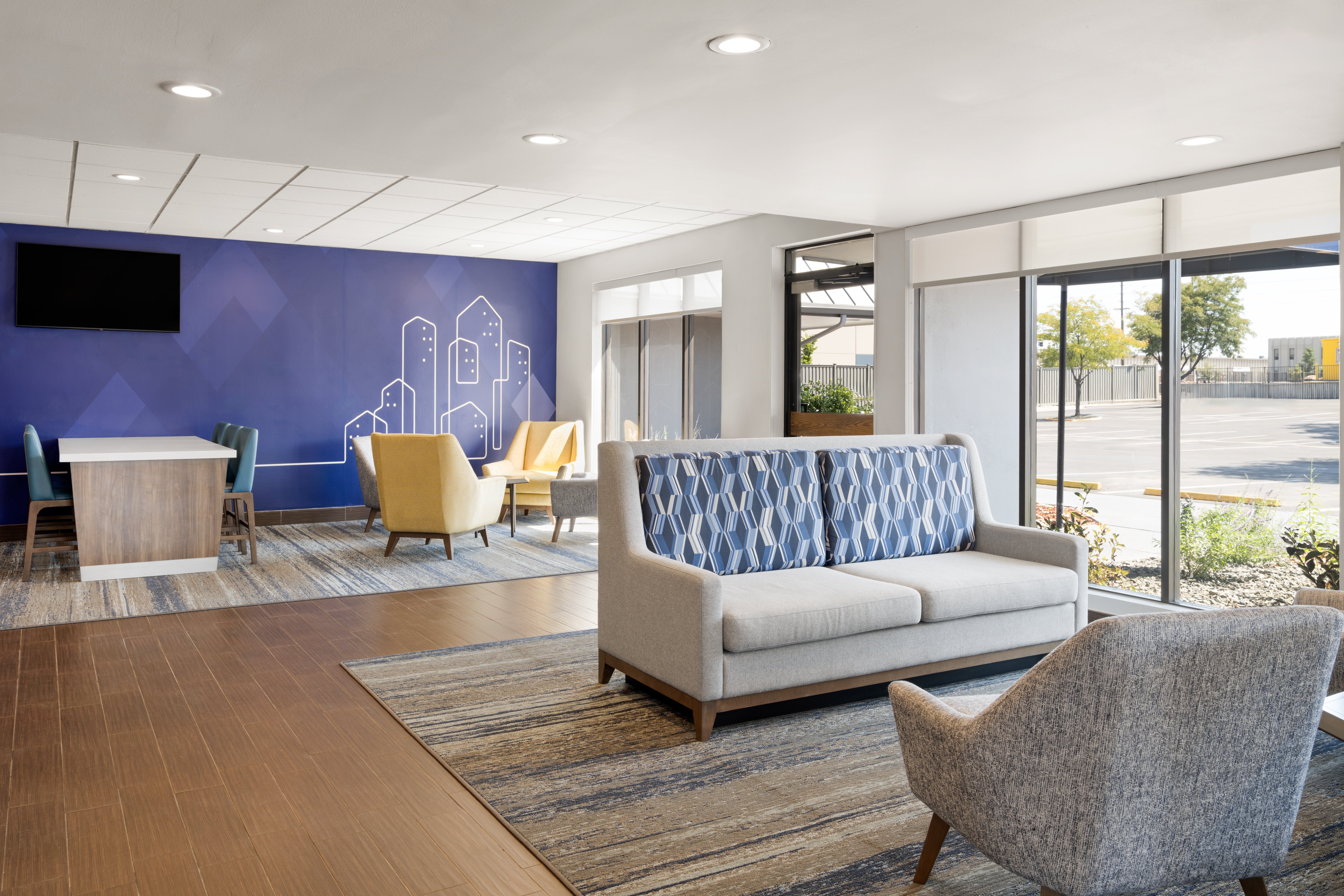 Holiday Inn Express Denver Central - North 46/64