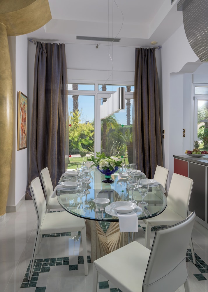 GRANDE DAME VILLA - RHODES 37/50