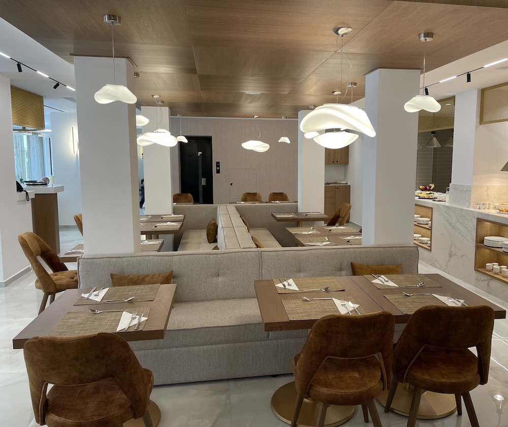 Ethereal White Resort Hotel & Spa Adults Only 16+ 67/81