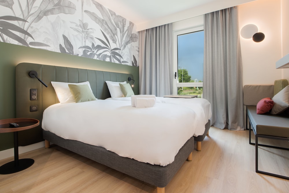 Campanile Smart Lyon Est Bron 6/46