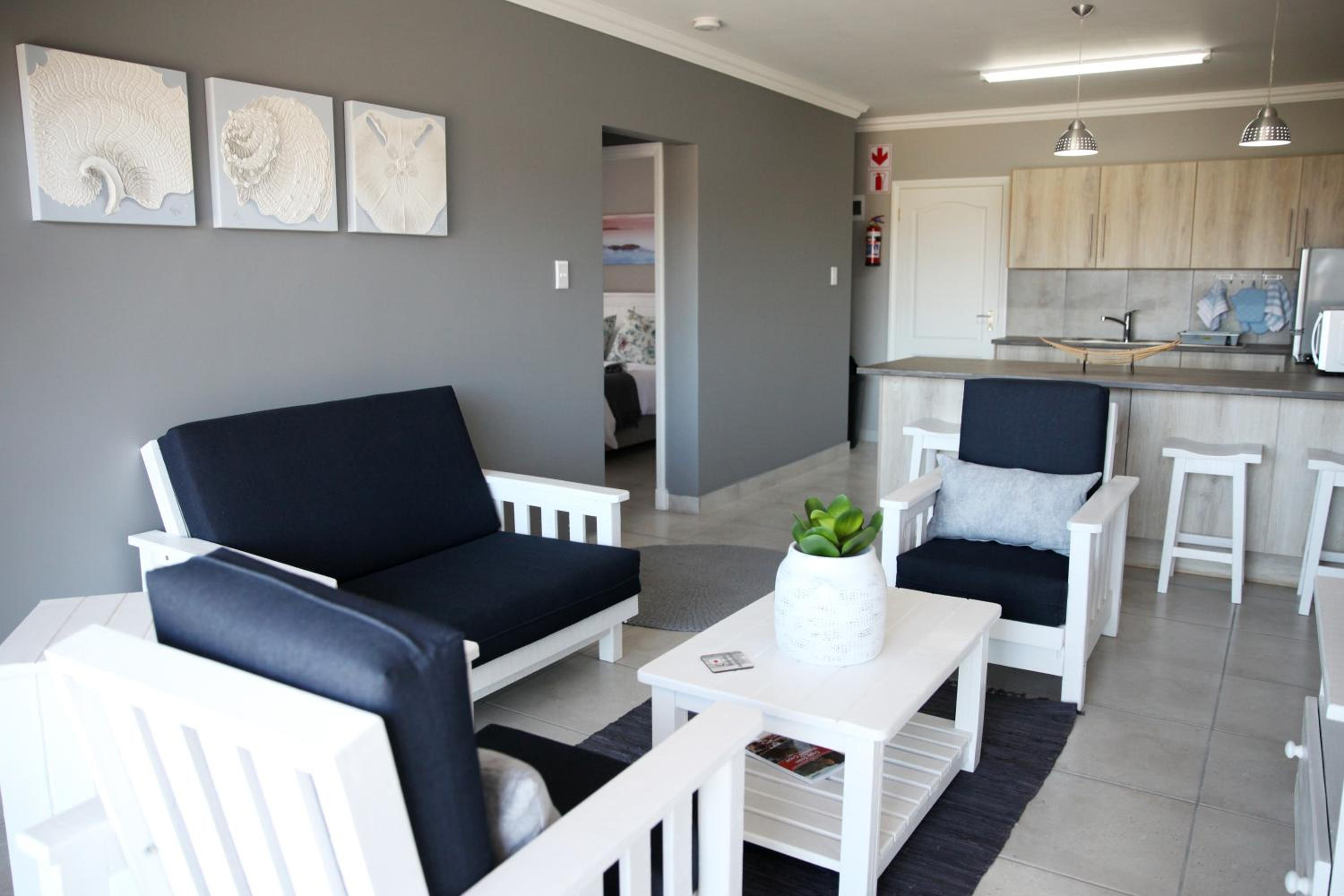 Mari-Amor Self-Catering Apartments 18/23
