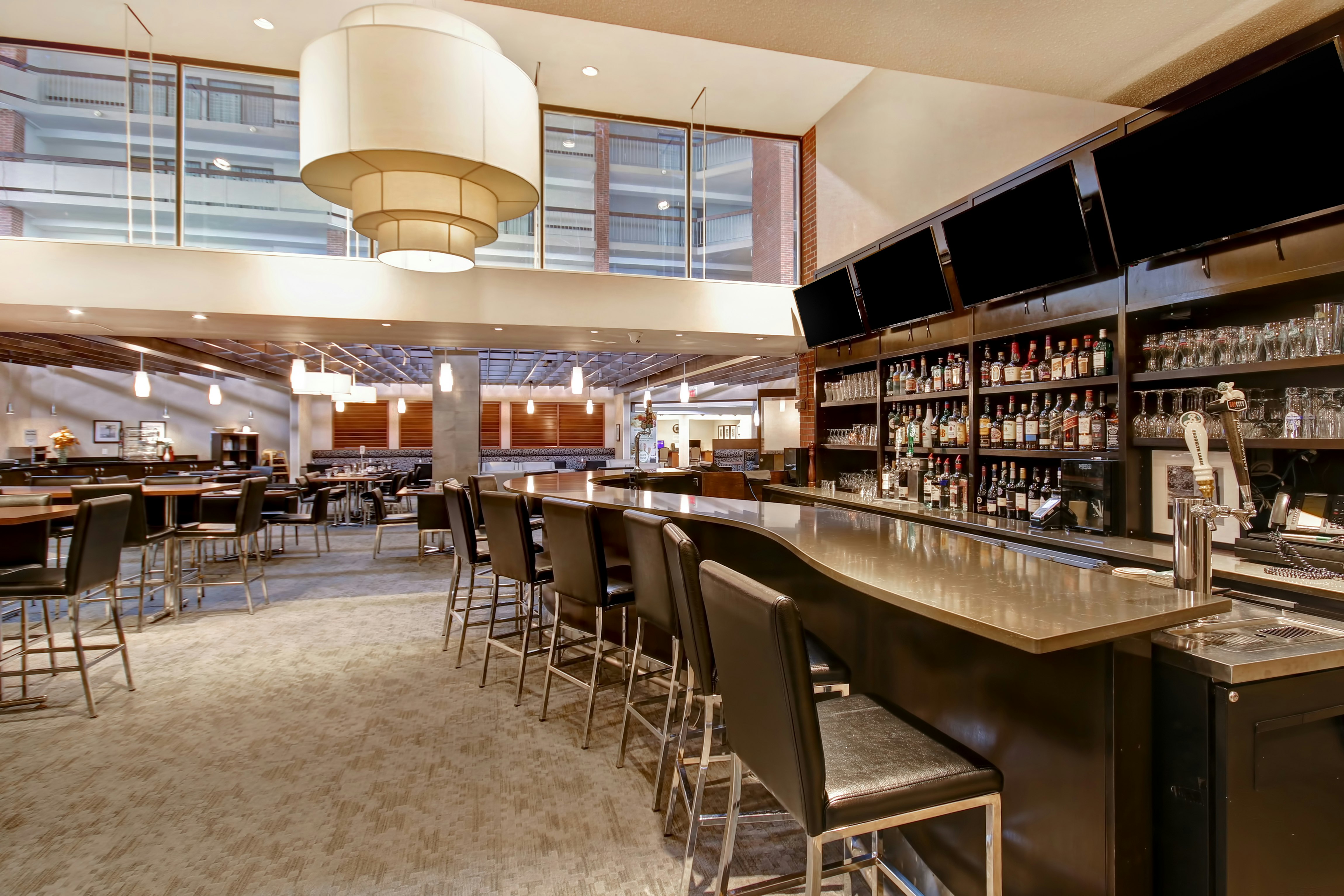 Holiday Inn Oakville Centre 49/81