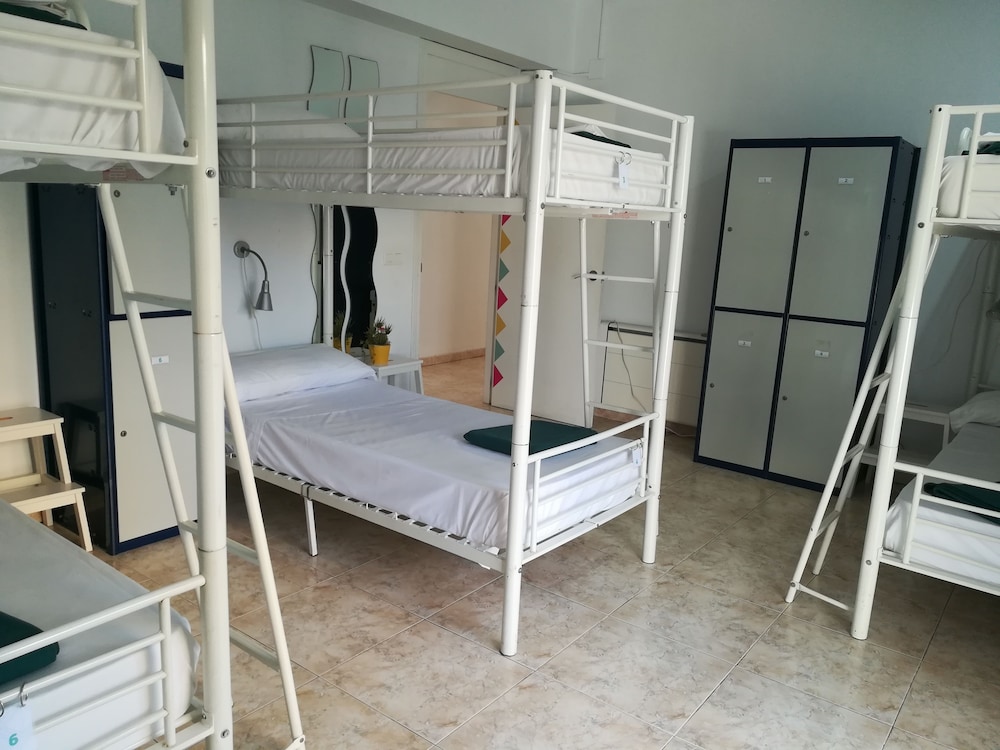 La Moraga De Poniente Malaga Hostel 51/71
