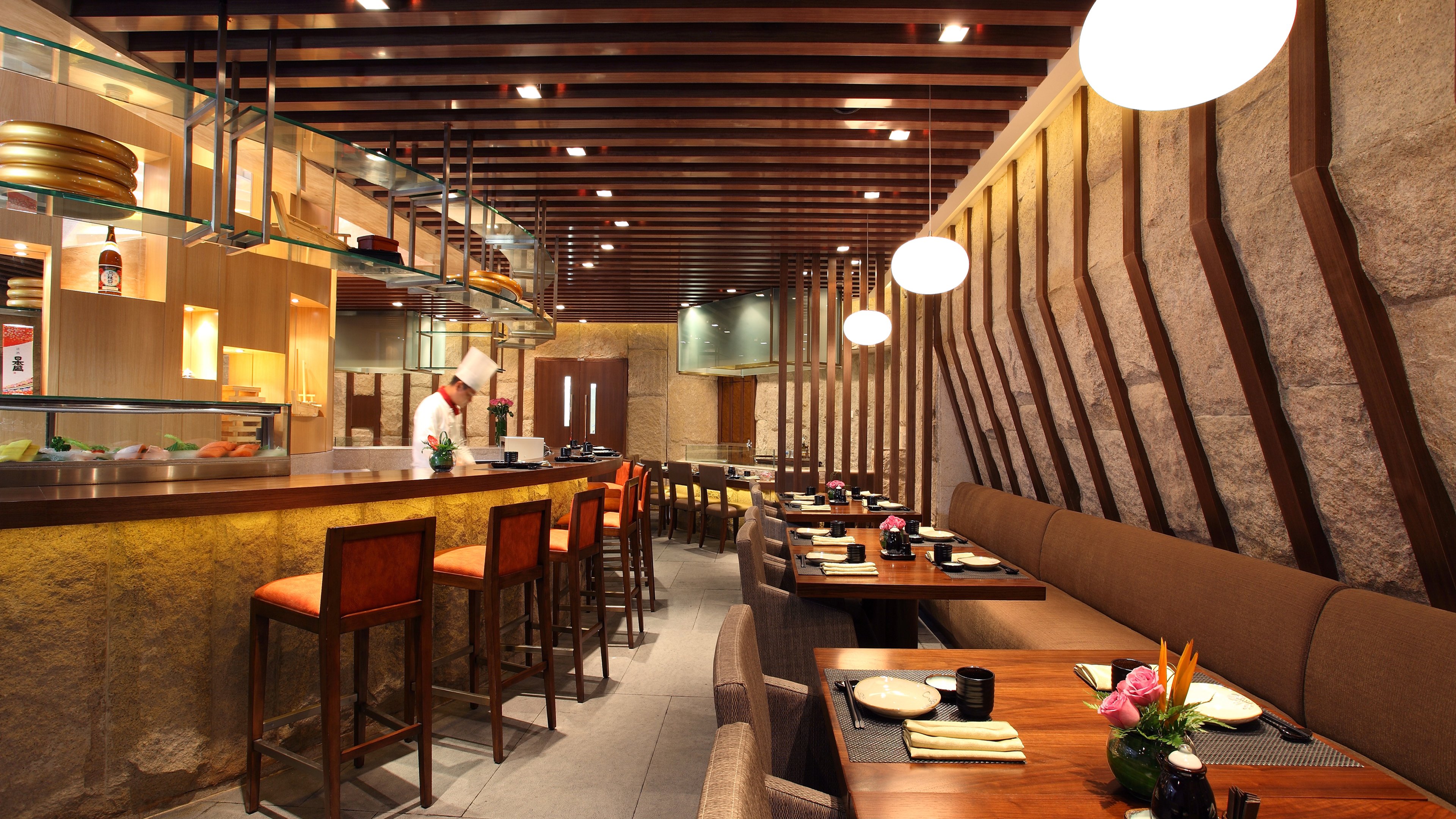 Crowne Plaza Zhongshan Wing on City 33/50