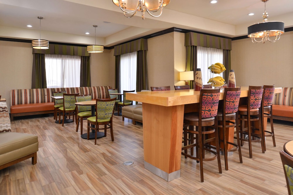 Hampton Inn Van Horn 39/48