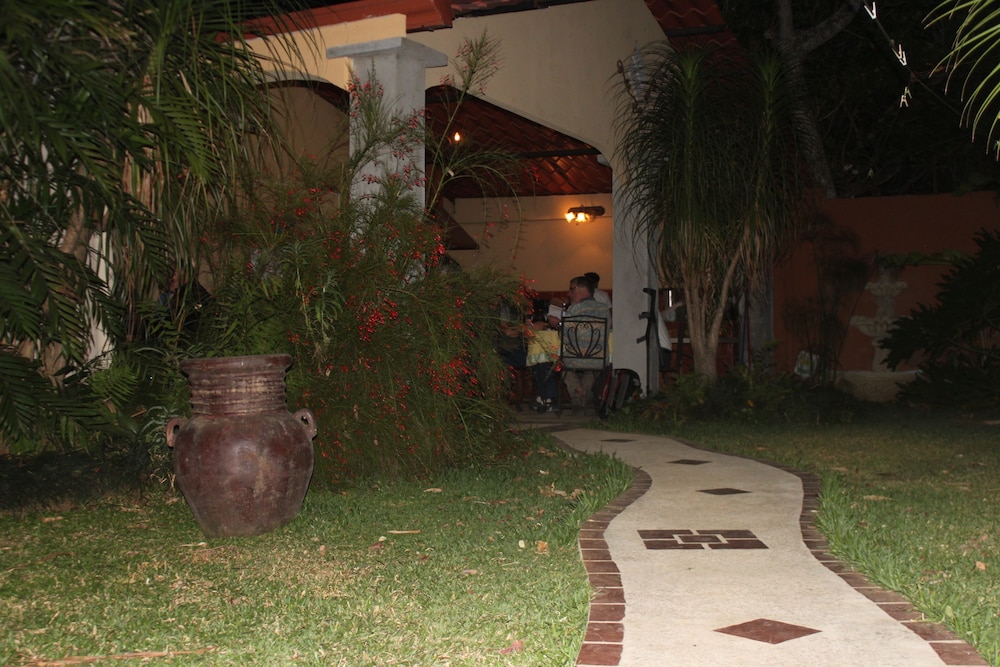Hotel Santa Maria Inn 48/56