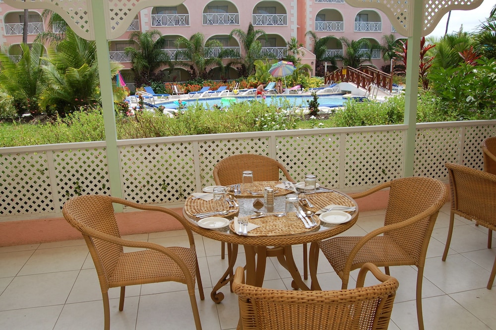 Sunbay Hotel 45/63