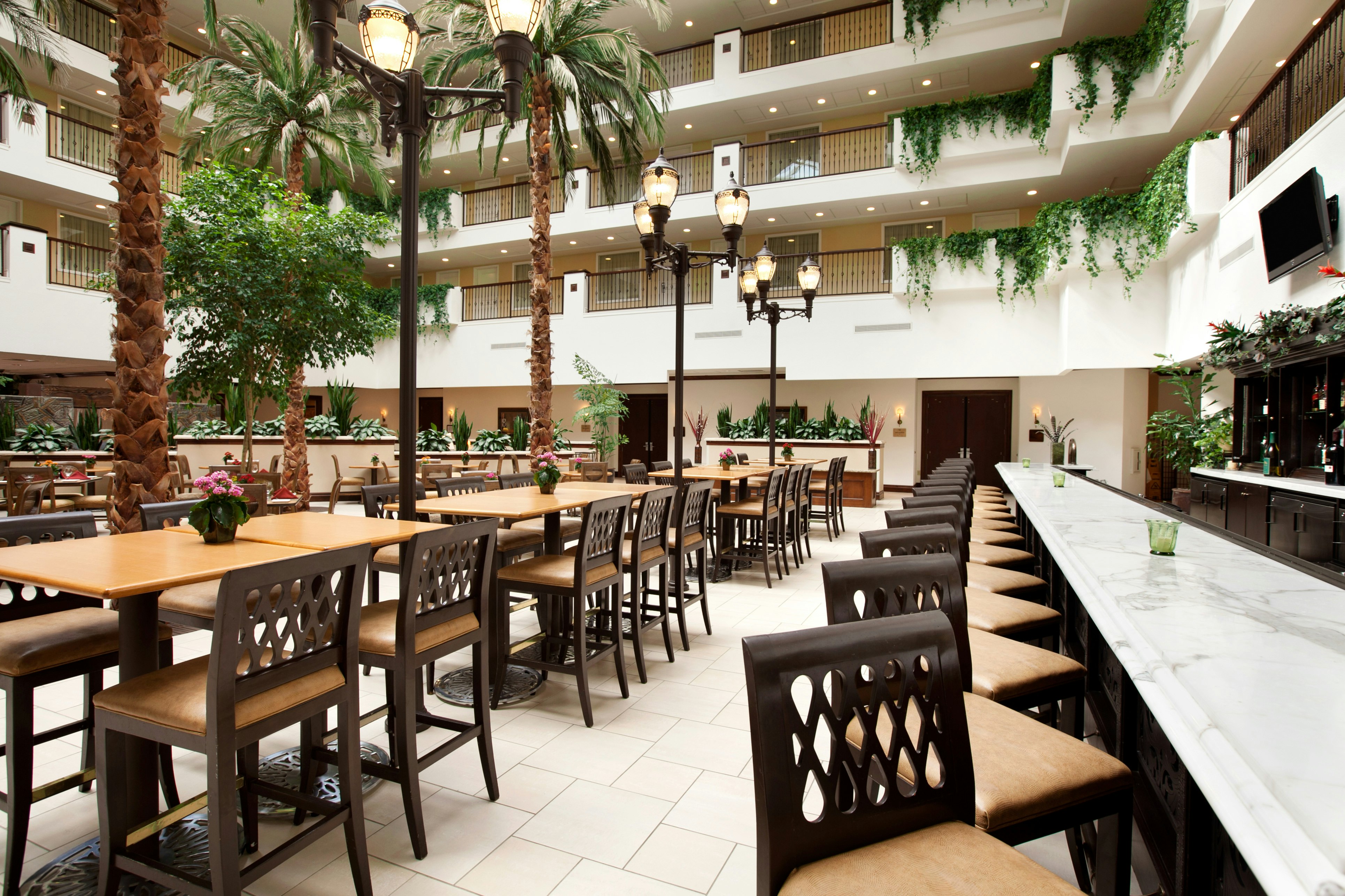 Embassy Suites La Quinta & Spa 60/85