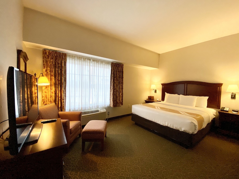Maine Evergreen Hotel Ascend Hotel Collection 17/33
