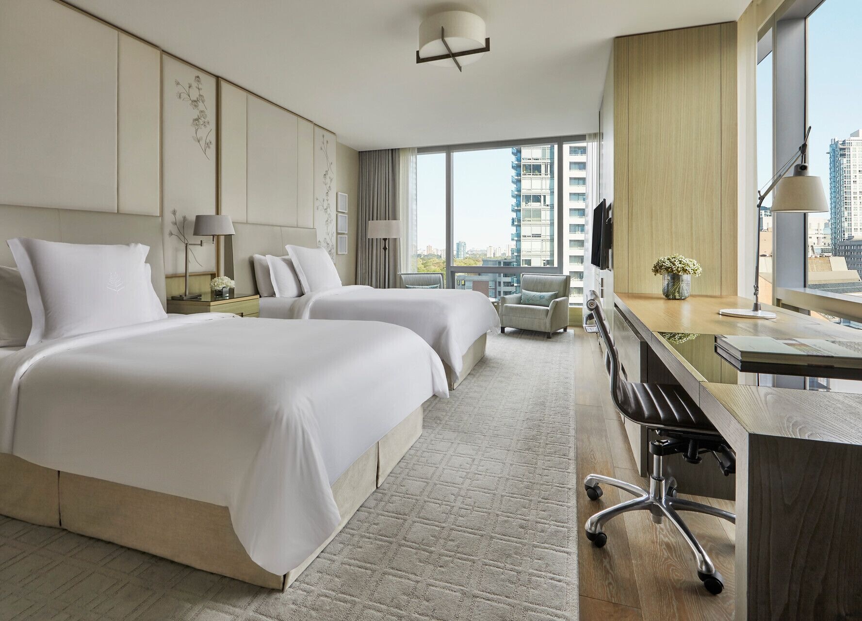 غرفة ديلوكس بسريرين مزدوجين، Four Seasons Hotel Toronto 6/7