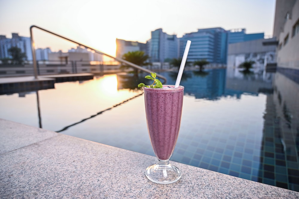 Alivaa Hotel Gurugram Sohna Road 35/60