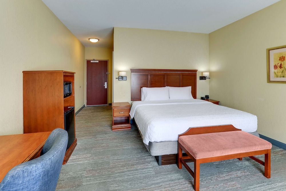 Hampton Inn & Suites St. Louis-Edwardsville 28/69