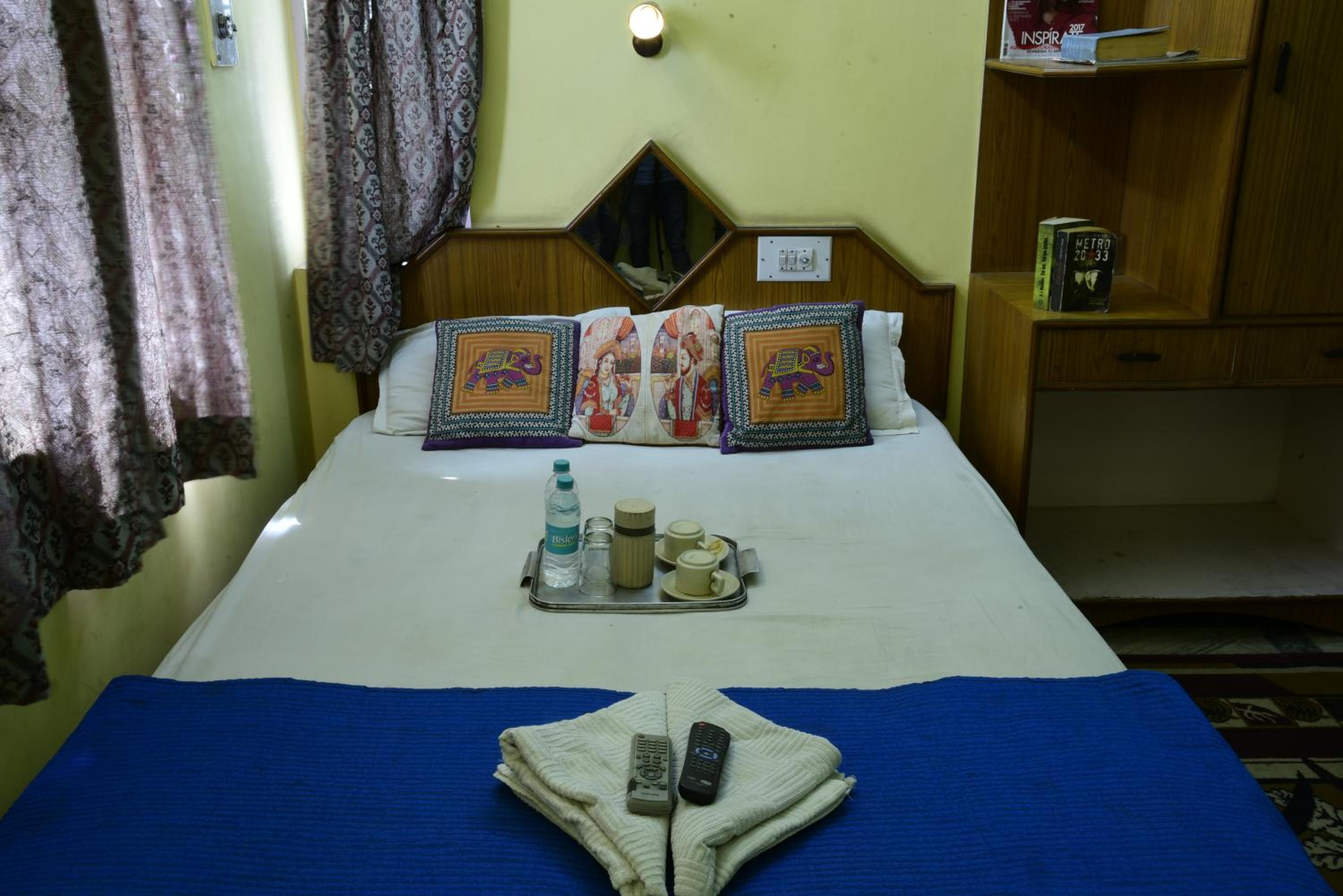 Semi Room, Deluxe