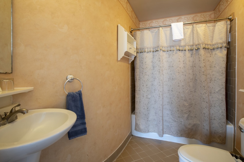 Foley House Inn 73/75
