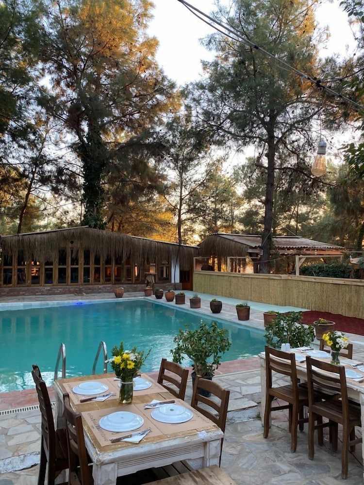 Kayserkaya Cottages & Camping 40/50