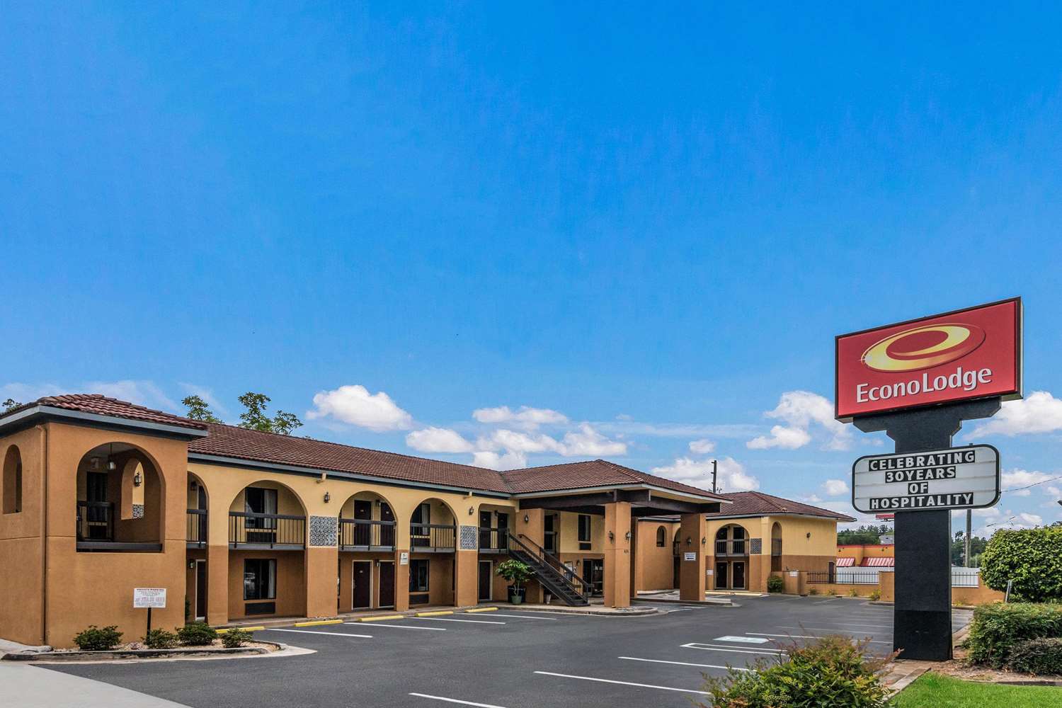 Econo Lodge Gainesville Downtown Area 2/33