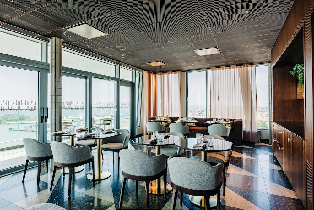 Willow, WorldHotels Crafted 40/48