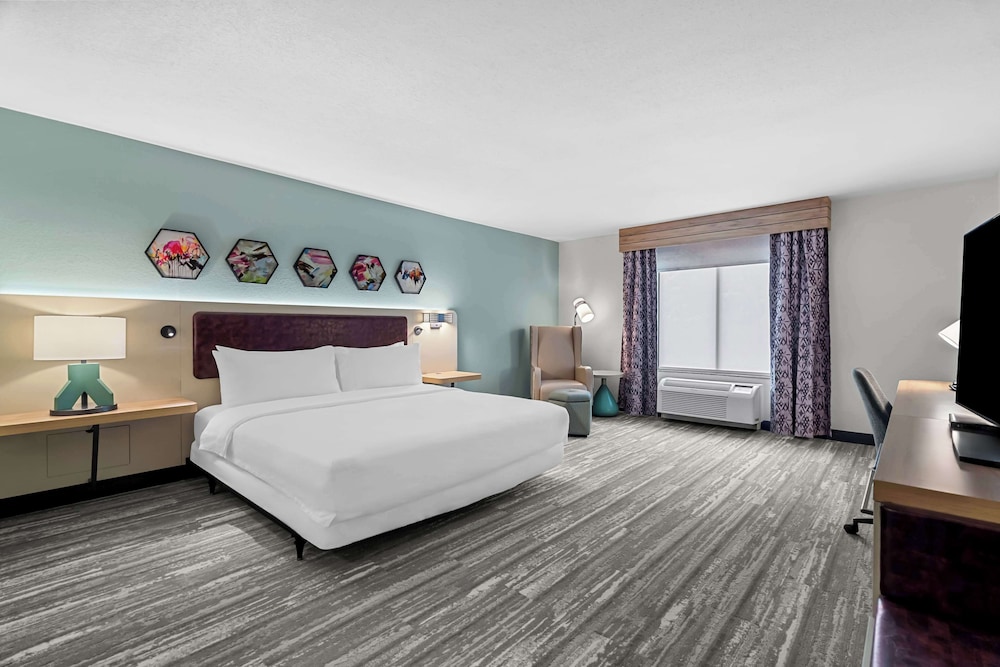 Room at HILTON GARDEN INN CARTERSVILLE, CARTERSVILLE - GA