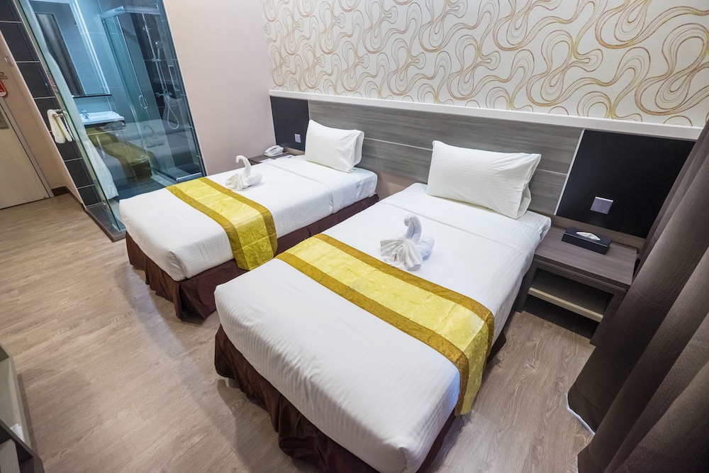 Indra Hotel 15/58