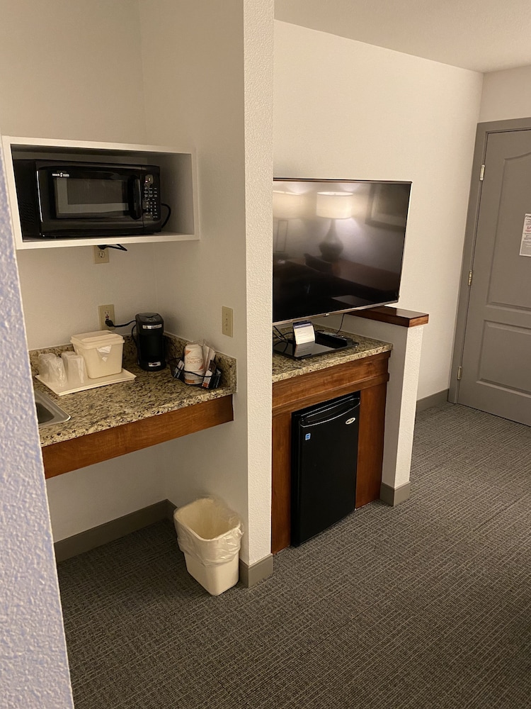 Comfort Inn & Suites Carbondale on the Roaring Fork 38/60