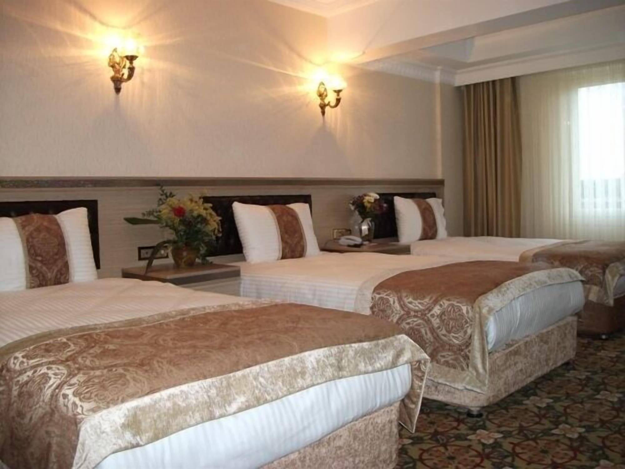 ROOM, TRIPLE, 3 BEDS