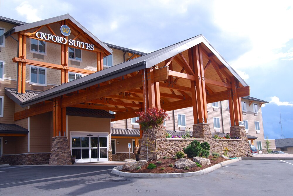 Oxford Suites Silverdale 3/59