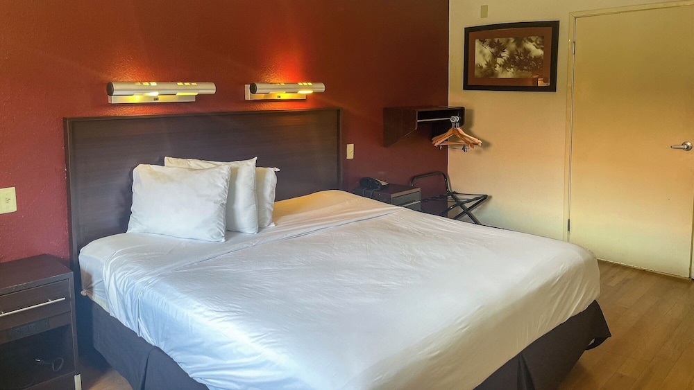غرفة ديلوكس بسرير كينج، Motel 6 Atlanta Smyrna / Ballpark 4/10