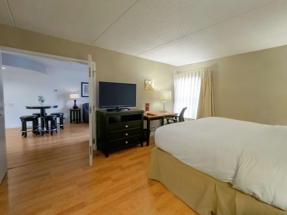 Doubletree By Hilton Buffalo Amherst 20/64
