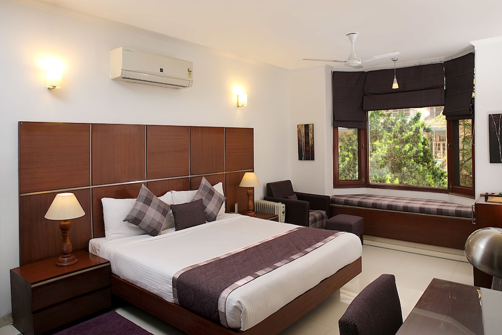 Ahuja Residency Gurgaon 19/70