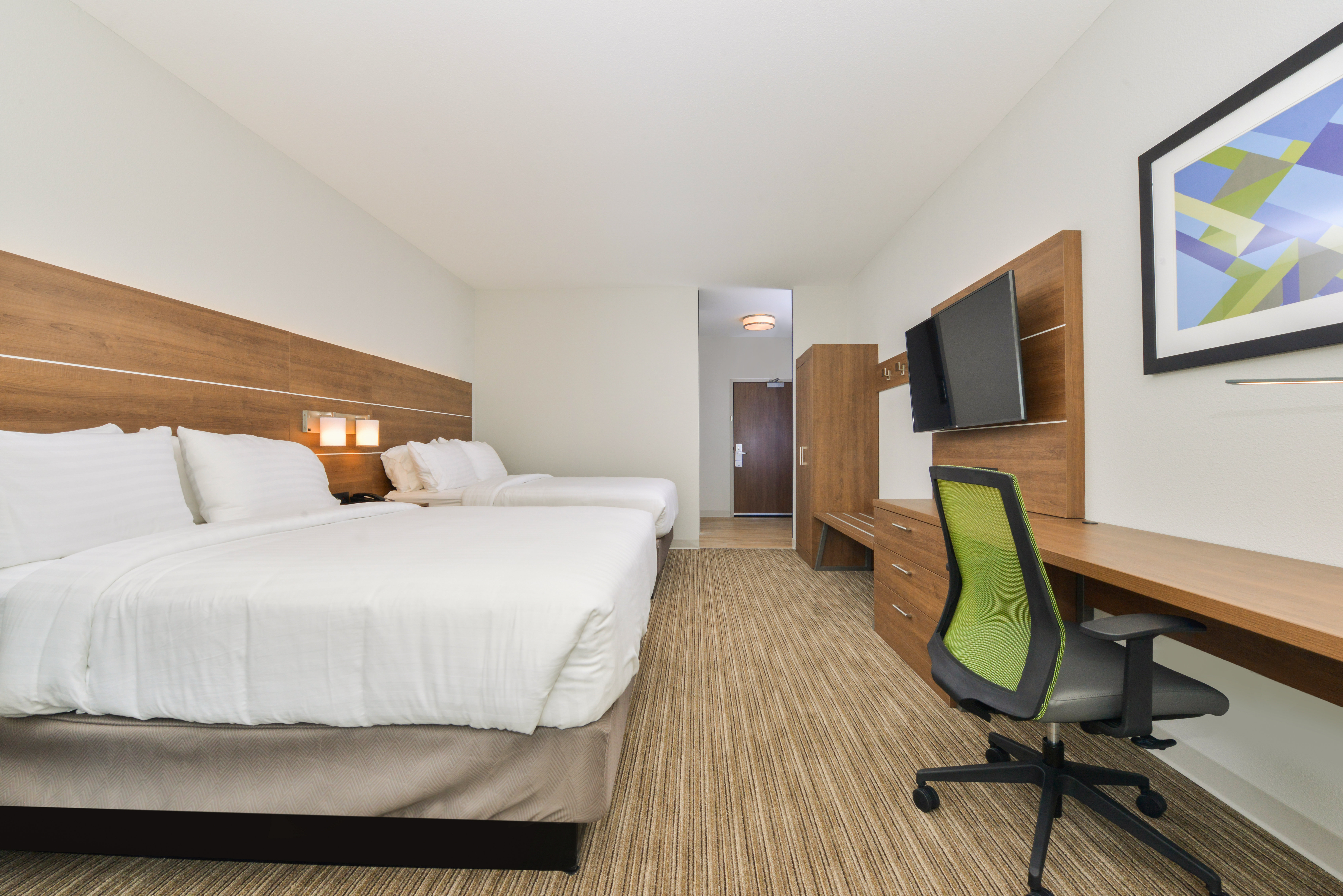 Holiday Inn Express Suites Chadron 20/76