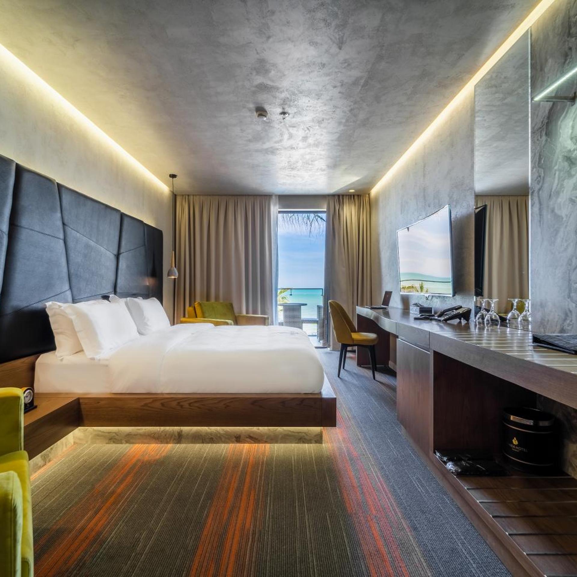 Pinea Hotel Resort & Spa 11/24