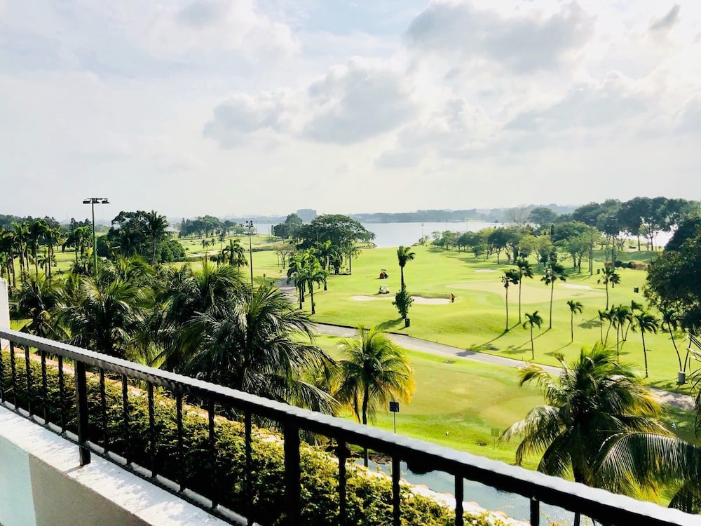 Orchid Country Club 43/64