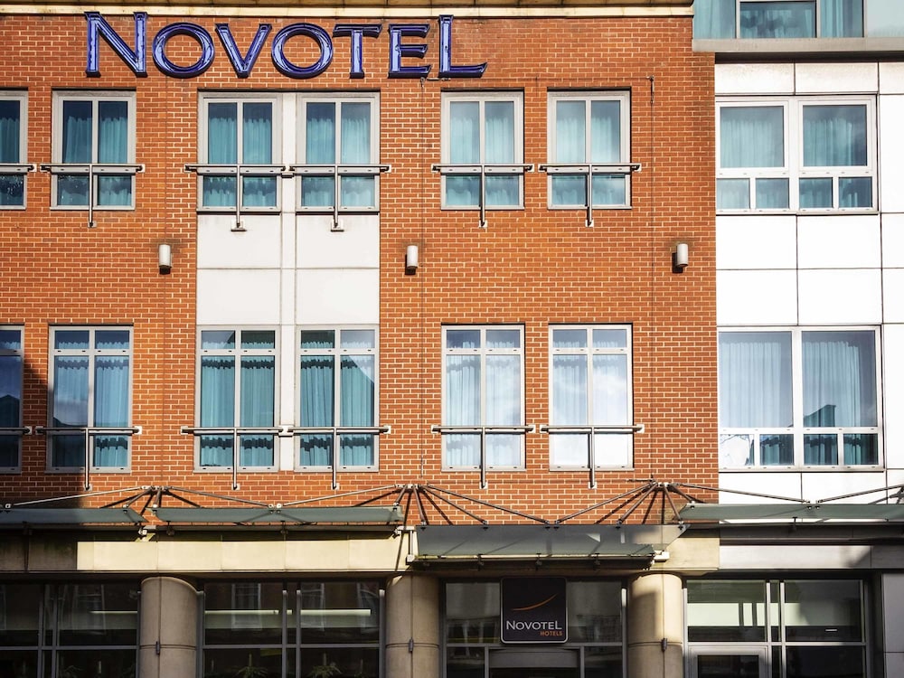 NOVOTEL READING CENTRE 2/80