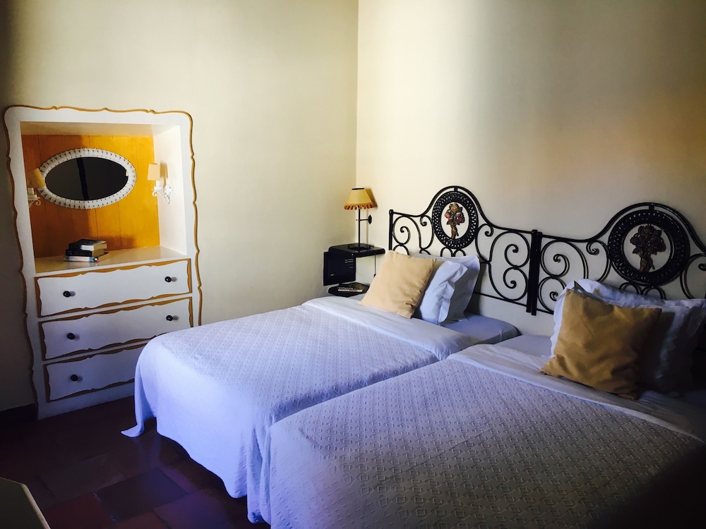 The Literary Man Obidos Hotel 25/66