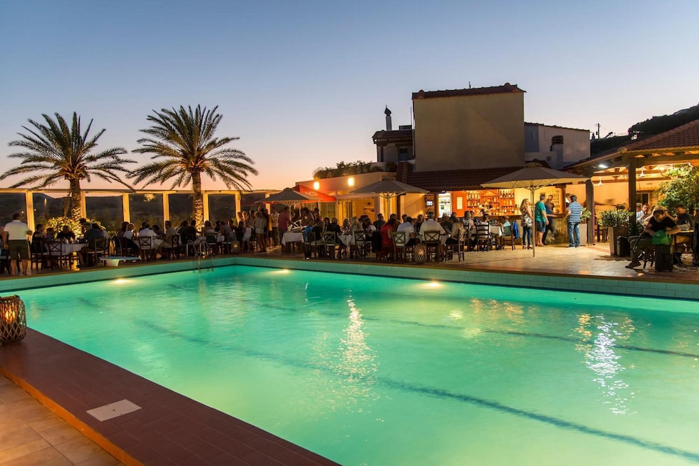 CASTRI VILLAGE HOTEL 44/50