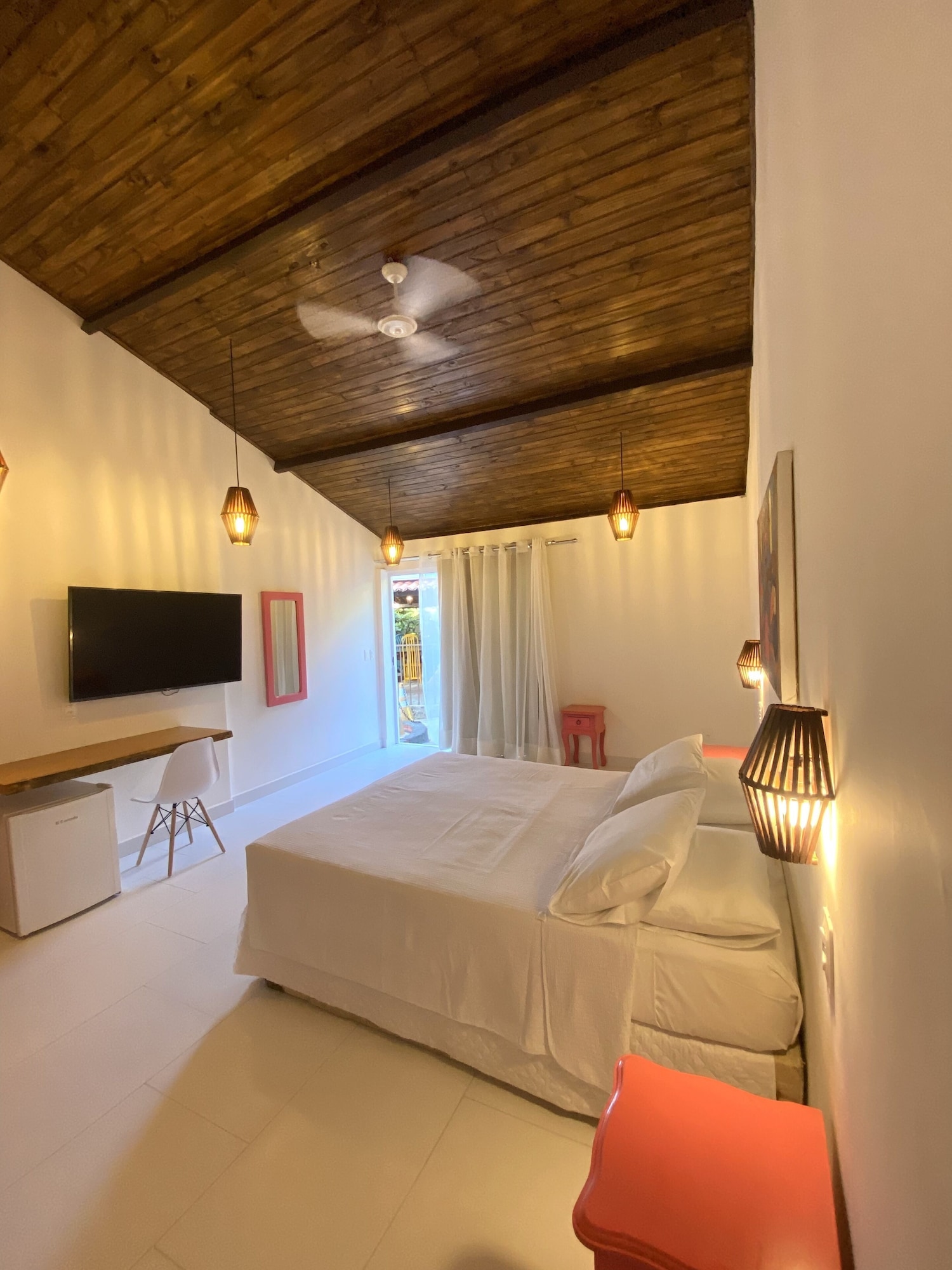 Master, Suite, Double and Twin Beds
