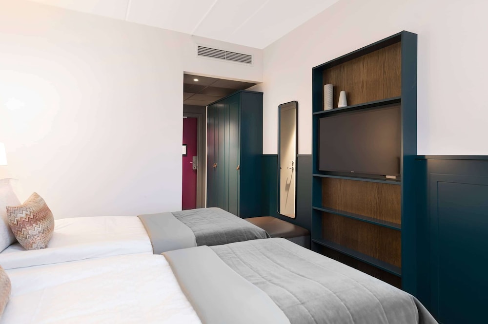 Elite Hotel Carolina Tower 14/62