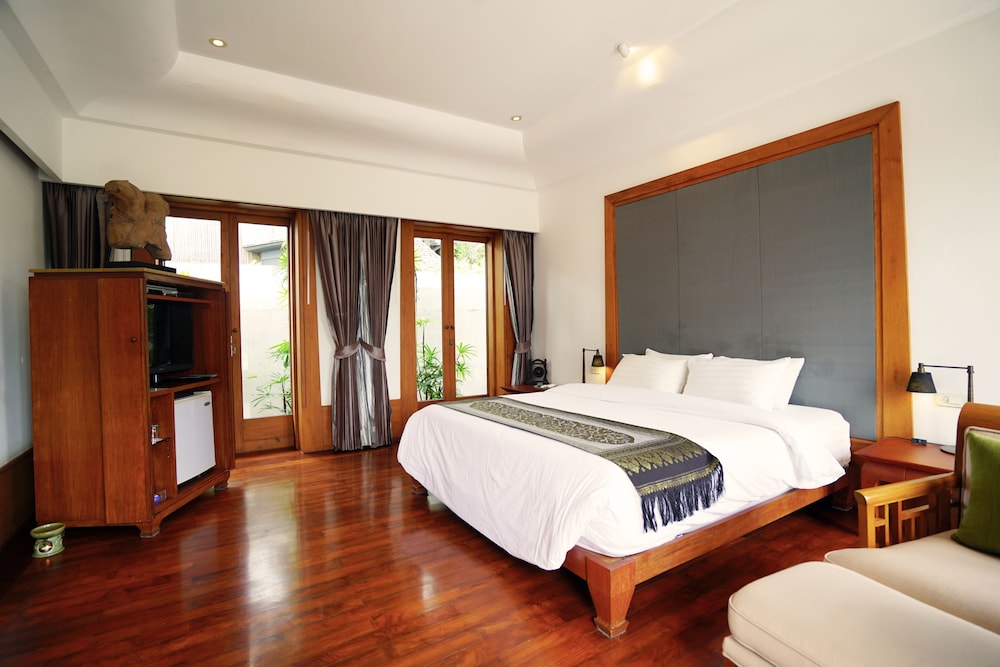 2 BEDROOMS, POOL, VILLA, SEA VIEW