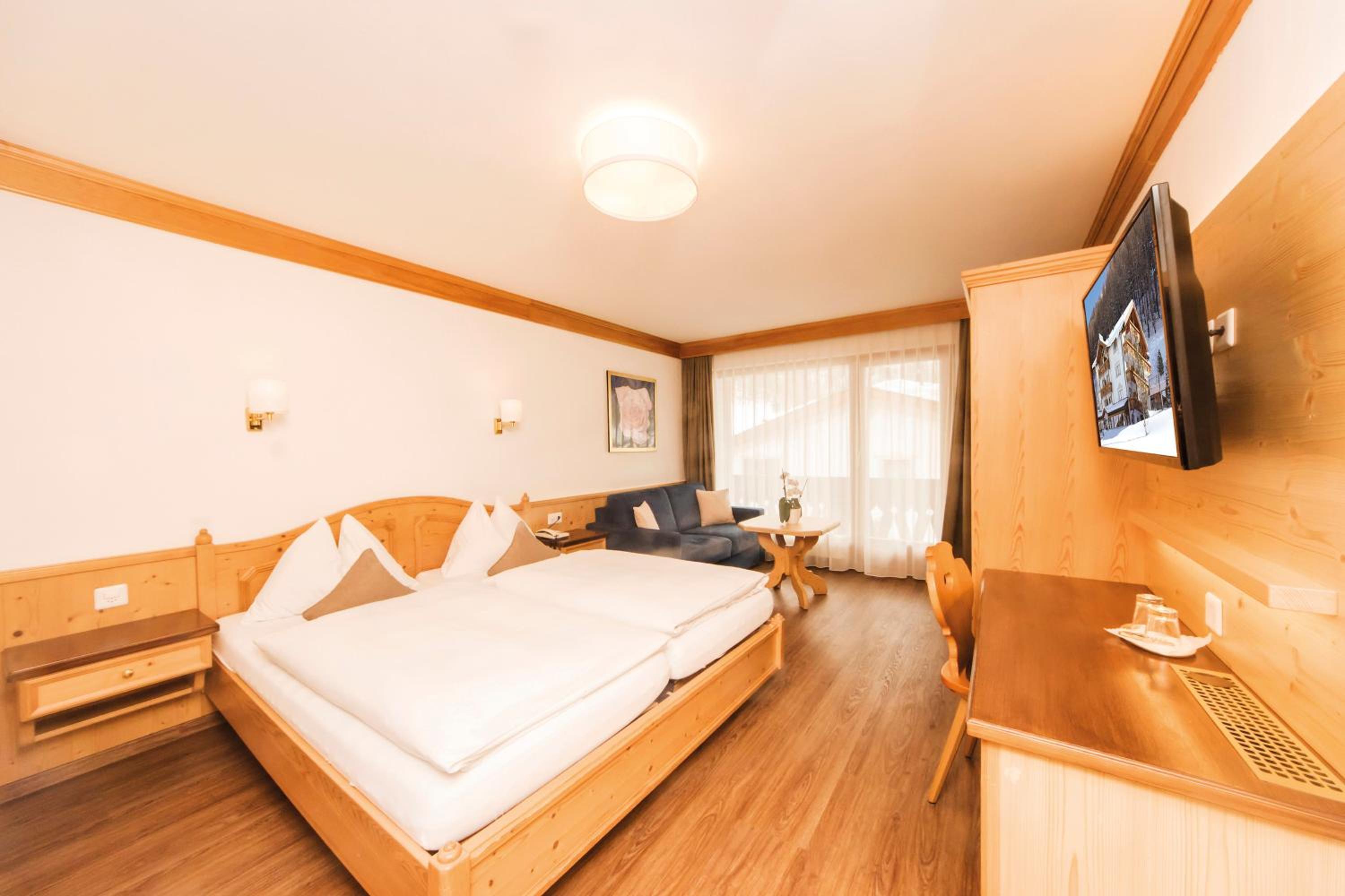 Waldpark Hotel Garni 12/50