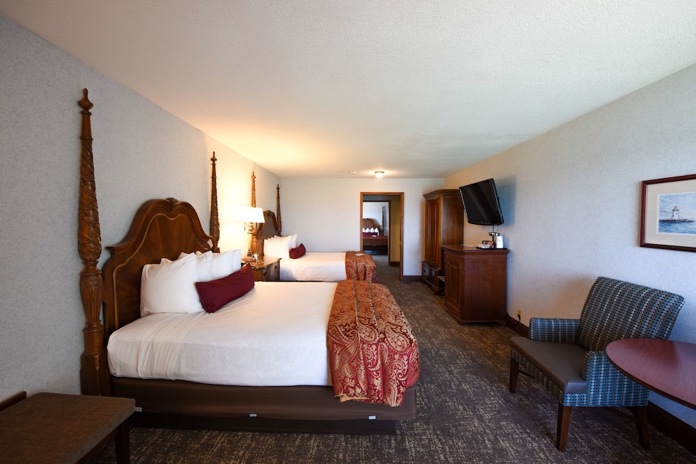 Best Western Plus Dockside Waterfront Inn 14/31