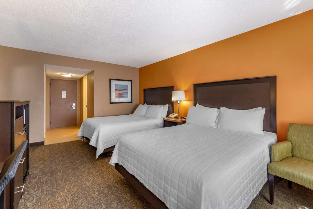STANDARD, 2 QUEEN BEDS, PET FRIENDLY