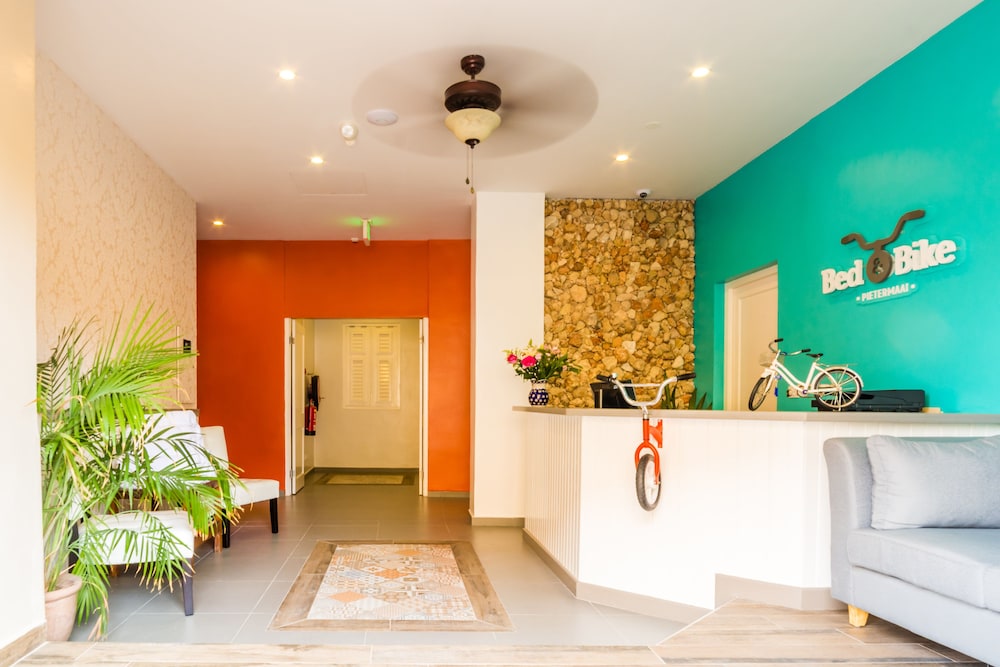 Bed & Bike Curacao Hostel 23/50