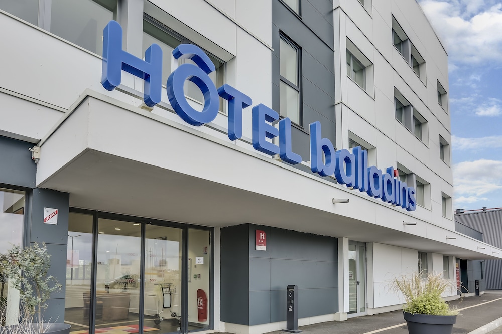 Hotel Balladins Caen Memorial photo3