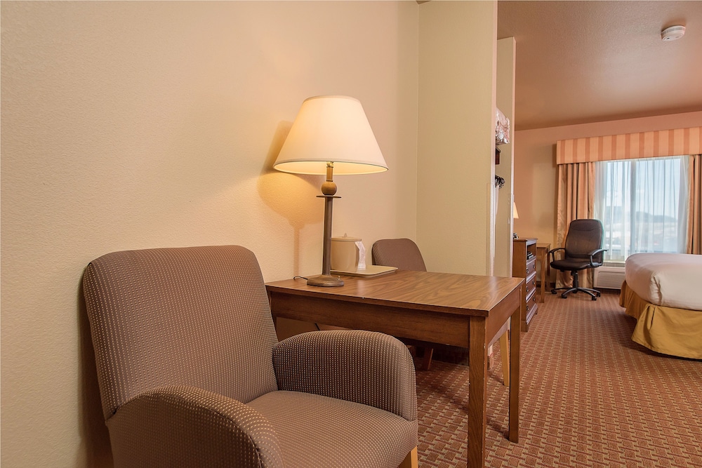 Baymont Inn & Suites By Wyndham Sturgis 16/35
