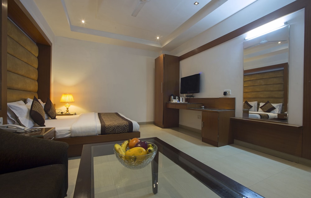 HOTEL KRISHNA DELUXE 61/70