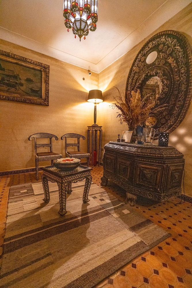 Riad Ilayka 10/77