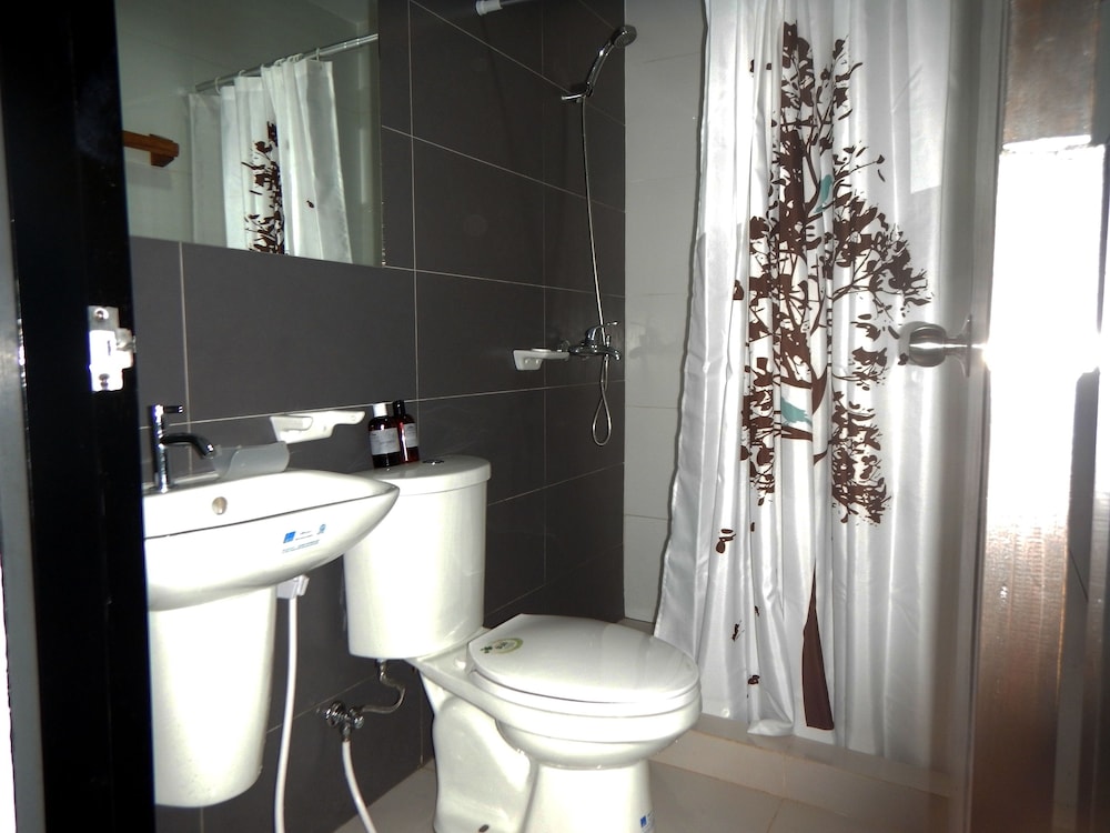 Acacia Garden Inn 54/66