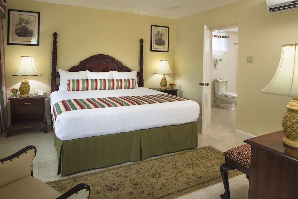 Sea Garden Beach Resort 8/41