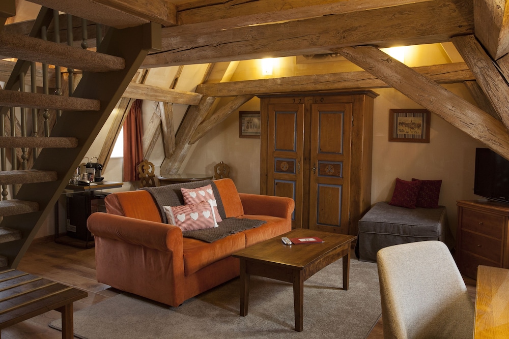 Hotel Beaucour 56/83