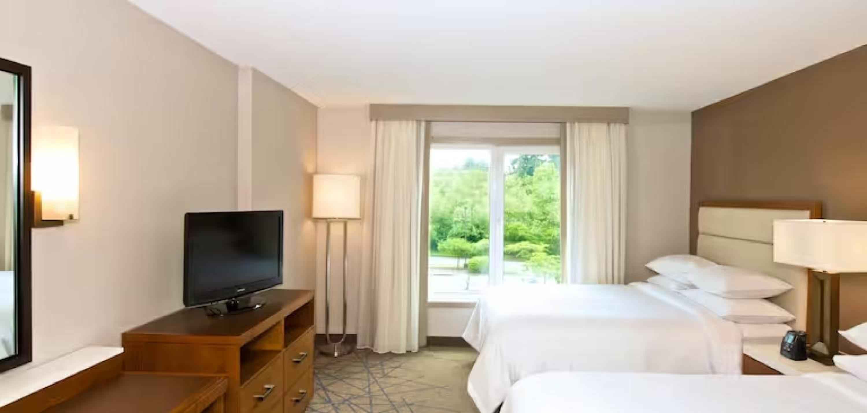 Suite, 2 Queen Beds, Sofa